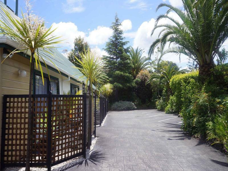 Cheviot Park Motor Lodge Whangarei Exterior photo