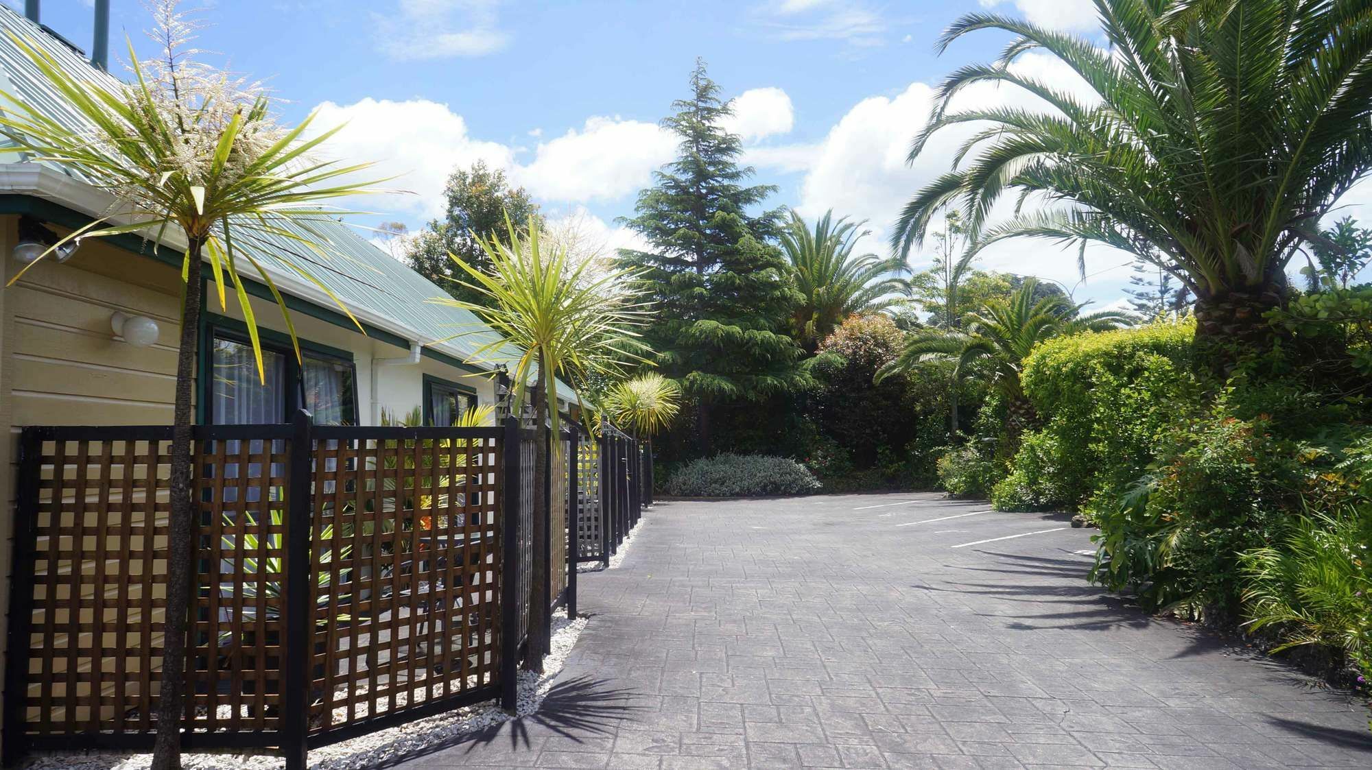 Cheviot Park Motor Lodge Whangarei Exterior photo